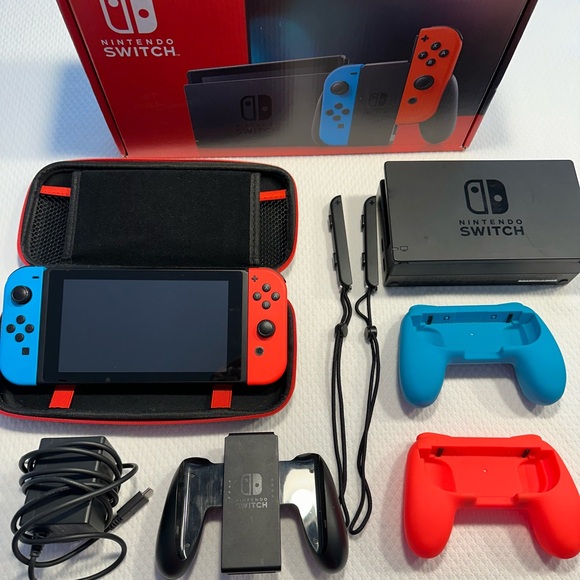 Nintendo Switch with Neon Blue and Neon Red Joy‑Con! Like NEW - Picture 8 of 12